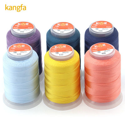 Fil de polyester à haute résistance 30 g de poids par cône pour les couvertures sur les produits en cuir