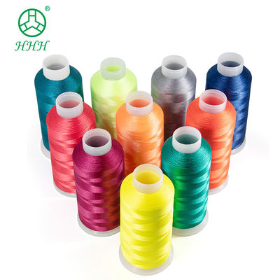 Acceptation OEM ODM Fil de broderie en rayon viscose 120D/2 avec cône en plastique