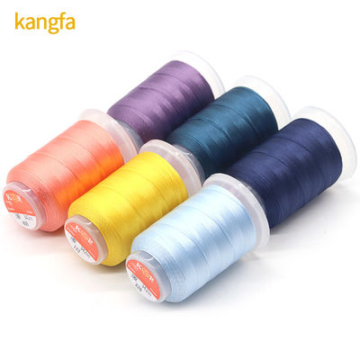 Fil de polyester à haute résistance 30 g de poids par cône pour les couvertures sur les produits en cuir