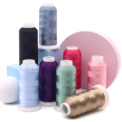 4000 Yards Filament de couleur pure Fil 100% polyester fil de broderie pour machine 720 couleurs
