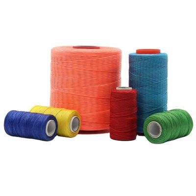 250D/16 Fil plat ciré pour couture en cuir Fil tricoté en polyester à la cire
