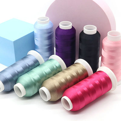 Fil de broderie en polyester de 4000 yards pour une machine à broderie 720 gamme de couleurs