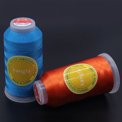 100% polyester Kangfa Vente de fil de broderie de couture en soie couleur 120D/2 MERCERIZÉ
