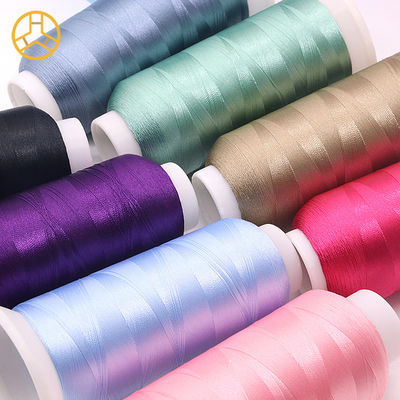 Fil de broderie en polyester 720 couleurs Couleur pure pour la broderie à la machine 4000 Yards