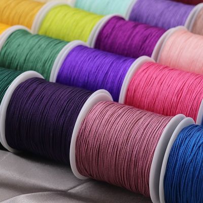 Couleur arc-en-ciel 0.8mm Cordon de nylon pour les bijoux de bricolage