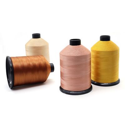 Fil de nyl Tkt-40 à haute ténacité de 6000m en crème de cône pour le commerce de la tapisserie
