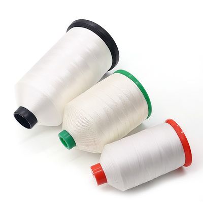 Matériau de cône plastique 210d/3 fil de couture en polyester blanc pour machine à quilting
