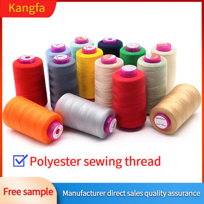Fil de couture en polyester à 100% 40/2 5000yds teinté en épingle pour la machine à coudre