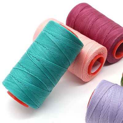 Des couleurs riches 210d Polyester fil ciré pour la couture du matériau de cône de cuir plastique