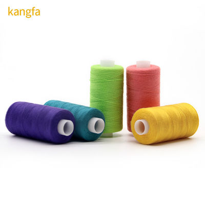 Le fil de couture en polyester 100% petit cône 40/2 15g pour OEM/ODM compétitif Accepté