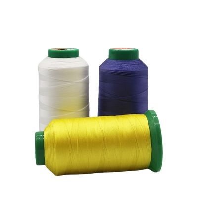 Fil de couture à résistance de polyester teinté pour les produits en cuir Bagages Sièges d'auto et vêtements