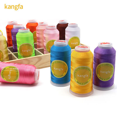 120d 2 5000y Fil de broderie Polyester Fil de machine à broderie pour tissage à tricot