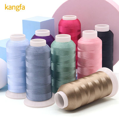 100g Poids 120D/2 Fil de broderie en polyester 4000 mètres pour la machine de couture croisée