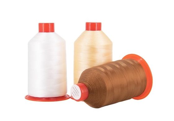 Tex70 fil de nylon lié à des charges moyennes et lourdes 210D/3 3000M pour tapisseries à coudre sur toile
