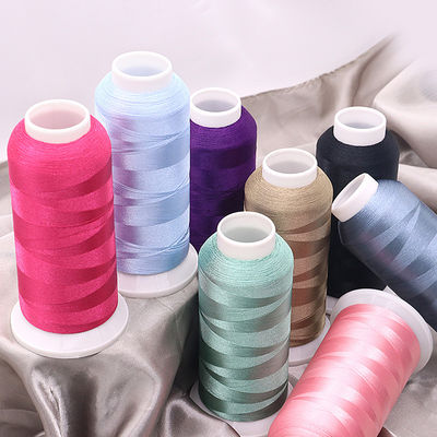 Fil de broderie en polyester à 100% pour la broderie à la machine