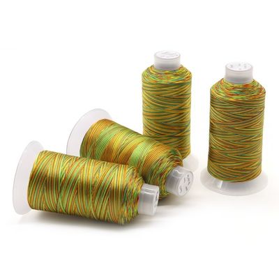 100G Net Poids Fil de couture en polyester aux couleurs arc-en-ciel pour la couture résistante à l'abrasion