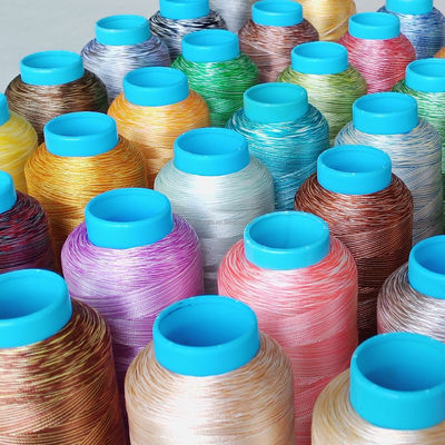 Fil de broderie pour la machine de broderie lot stock 96 couleurs multicolore 100% polyester