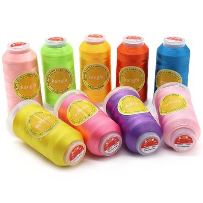 Fil de broderie en polyester 120d/2 pour les performances de production de broderie