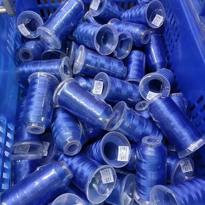 Fil de broderie en polyester de Madère 4000 Yard 75d 120d/2 pour machine à coudre industrielle
