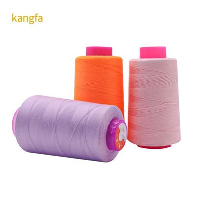 Fil de couture en polyester polié en couleurs pour les vêtements résistant à l'abrasion
