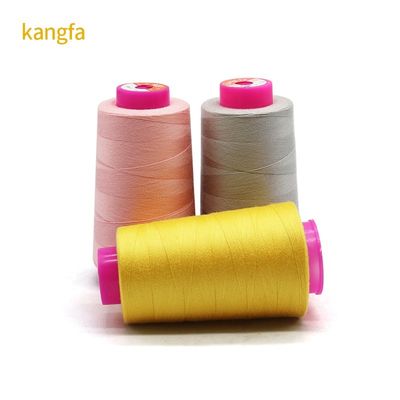 Fil de couture en polyester polié en couleurs pour les vêtements résistant à l'abrasion