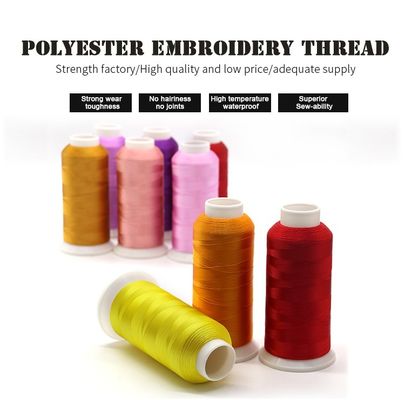 Fil de broderie en polyester de haute ténacité 120D/2 5000Y pour une machine de broderie supérieure