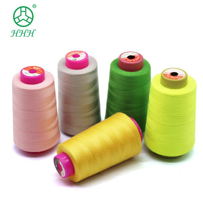 Fil de couture en polyester à 100% 40/2 pour résistance chimique et délai de commande d'échantillon de 7 jours