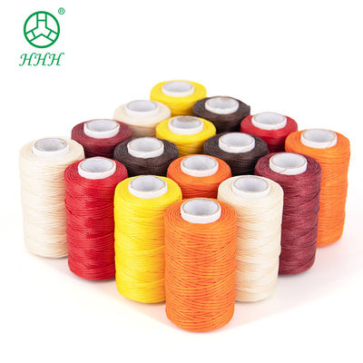 0.8 mm Fil de couture en polyester en cire plat pour la couture de produits en cuir et durable