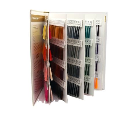 Broderie Fil de soie Cartes de couleur Livre 5000y Longueur/cône et 100% polyester