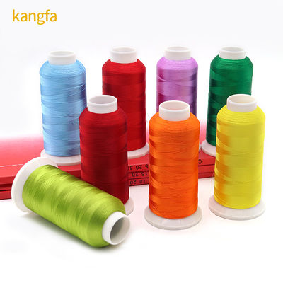 Faible MOQ 120D/2 4000Y Expédition rapide Fil de polyester pour machine à broderie 720 couleurs