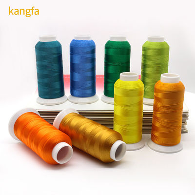 Faible MOQ 120D/2 4000Y Expédition rapide Fil de polyester pour machine à broderie 720 couleurs