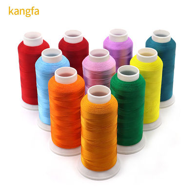 120D/2 5000Y 128g fil de broderie en polyester teint en or pour les projets de couture à la machine