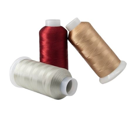 100% polyester 120d 2 5000Y fil de broderie à faible rétrécissement OEM ODM accepté