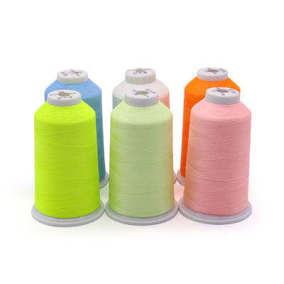 27 couleurs Polyester 150D/2 Fil lumineux pour le fil de broderie réfléchissant de couture Jean