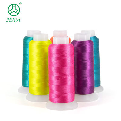Fabrication à partir de fibres texturées de polyester