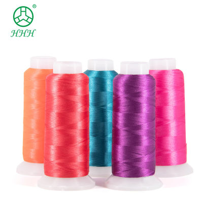 Fabrication à partir de fibres texturées de polyester