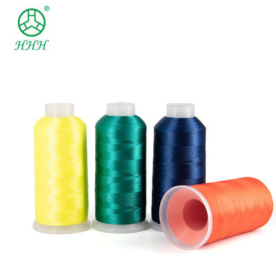 Fabrication à partir de fibres texturées de polyester